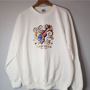 Gildan sweatshirt white NASHVILLE vintage woman's size large